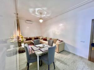 Modern Apt Near McDonalds & Gueliz