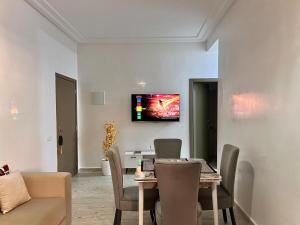 Modern Apt Near McDonalds & Gueliz