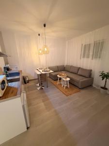 Apartment in Thiseio, just a stones throw from the Acropolis