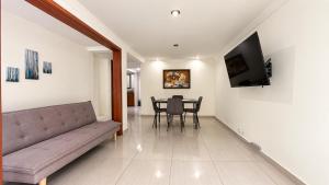 Apartment 5 minutes from the airport, stadium and Unicentro