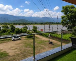 Trinity Peaks-Ganga View Escape