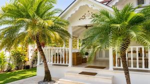 Villa 4Bdrms 3.5baths with pool, Jacuzzi and Starlink WiFi