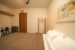 ACOE OKUBO - 3 BR Home in Shinjukus Food Heaven Area