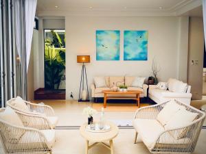 Phuket private swimmingpool vacation luxury villa