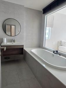 Stay Naiyang - Two-Bedroom Pool View Apartment Title Serenity