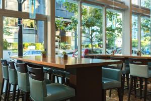 Vancouver Marriott Pinnacle Downtown Hotel
