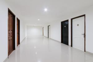 RedDoorz near Palembang Trade Center 3