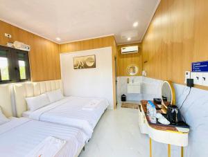 Maison Tran Beach Homestay