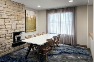 Fairfield Inn & Suites Cleveland Avon