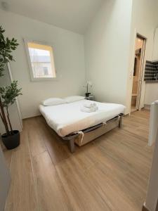 Studio by Eiffel Tower and Roland Garros