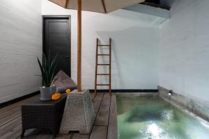Studio The Ganesh - Private 1BR Apartment with Plunge Pool in Seminyak
