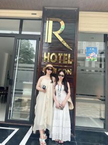 KHÁCH SẠN R Hotel