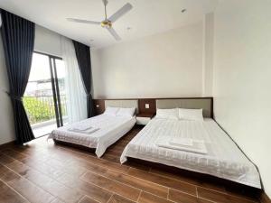KHÁCH SẠN R Hotel