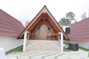 Pondok Seroja Cabin & Resto