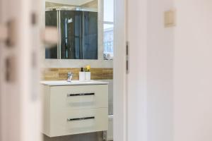 Media Center Apartment no4 by CityBeat