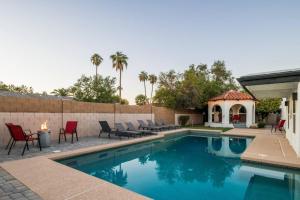 Moon Valley Manor