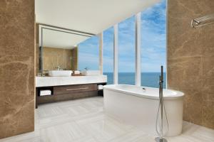 Sheraton Colombo Hotel