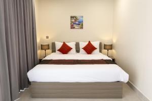 Walk Street Apartment Near Royal Palace