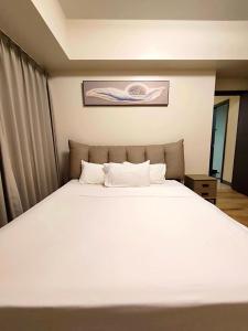 2BR Spacious Condo near Okada, MOA & Airport