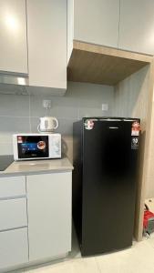 Secure Cozy Affordable Apartment w Free Parking