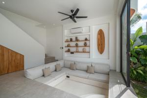 Stylish Tropical 1-Bedroom & 2-Bedroom Villa in Bingin