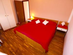 Apartments Orange 994 