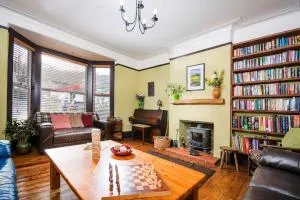 Llangollen Hostel Guest Rooms - NO Dormitories - Self Catering - 拉安阿尔蒙蒂芙瑞恩思