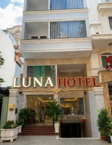LUNA Hotel