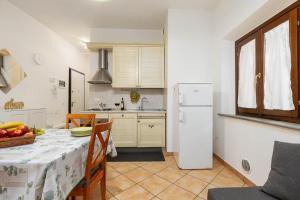 Piazza dei Leoni-Historical Center & Station within Walking Distance