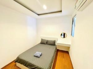 Sky Center Tan Son Nhat Suites