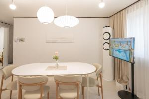 Goyo Stay Seoul - 3BR Up to 7 - Hongdae, Gyeongbokgung 15 min