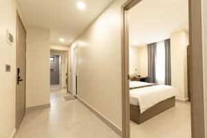 Walk Street Apartment Near Royal Palace