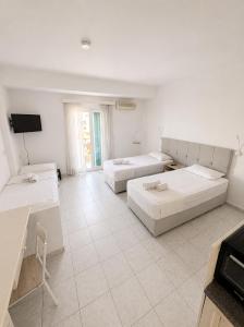 Odysseus Apartments