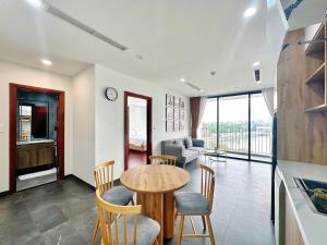 The WestLake Collection - Hanoi Home 5 Lakeside Apt