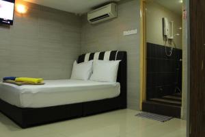 ARK HOTEL BATU CAVES