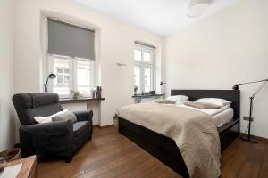 Cozy Apartment on the Main Square in Wrocław by Noclegi Renters