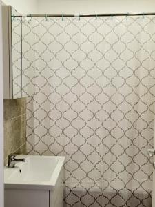 Single Room - Emerald Apartment