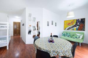 APT 8 - Bilocale a Riccione in collina