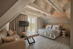 Persante Sunrise Collection by Downtown Apartments