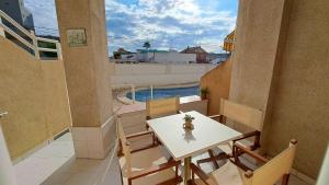 Cozy Apartment in Torrevieja, Within Walking Distance of the Seafront and Amenities