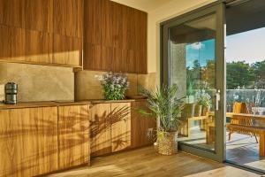 SZAFIROWE APARTAMENTY Z WIDOKIEM NA MORZE 4 kryty basen i sauna RESORT HEVENIA