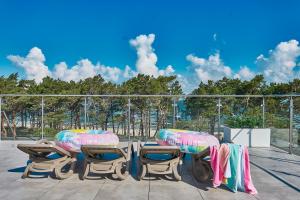 SZAFIROWE APARTAMENTY Z WIDOKIEM NA MORZE 4 kryty basen i sauna RESORT HEVENIA