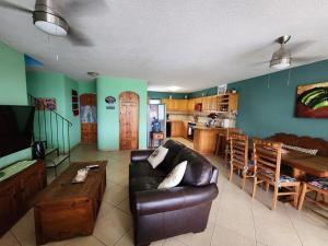 Cabo 3 bedroom condo across from beach