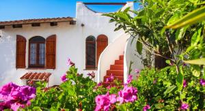 Charming house with sea view in Valledoria