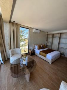 Royal Room 6 & Chambre Royale
