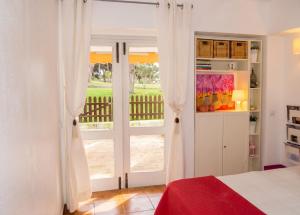Charming House in Albufeira with Shared Pool
