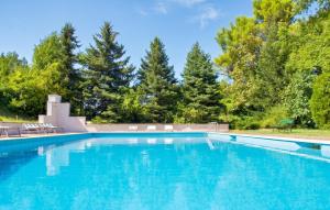Comfortable Apartment in Fabriano, 35 m² with Shared Pool