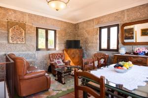 Charming House in Fornos with shared pool