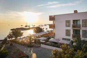 Sabatic Formentera Autograph Collection
