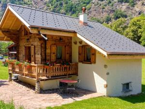 Charming Chalet in Martigny with terrace, 40 m²